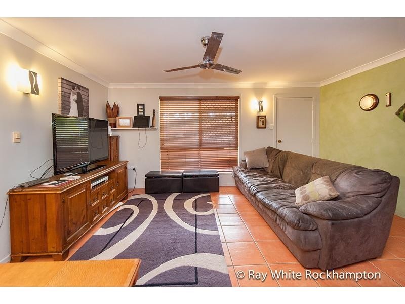 1 Hotham Close, Parkhurst QLD 4702