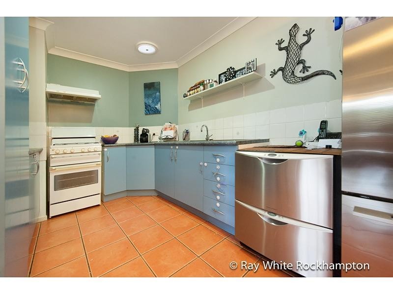 1 Hotham Close, Parkhurst QLD 4702
