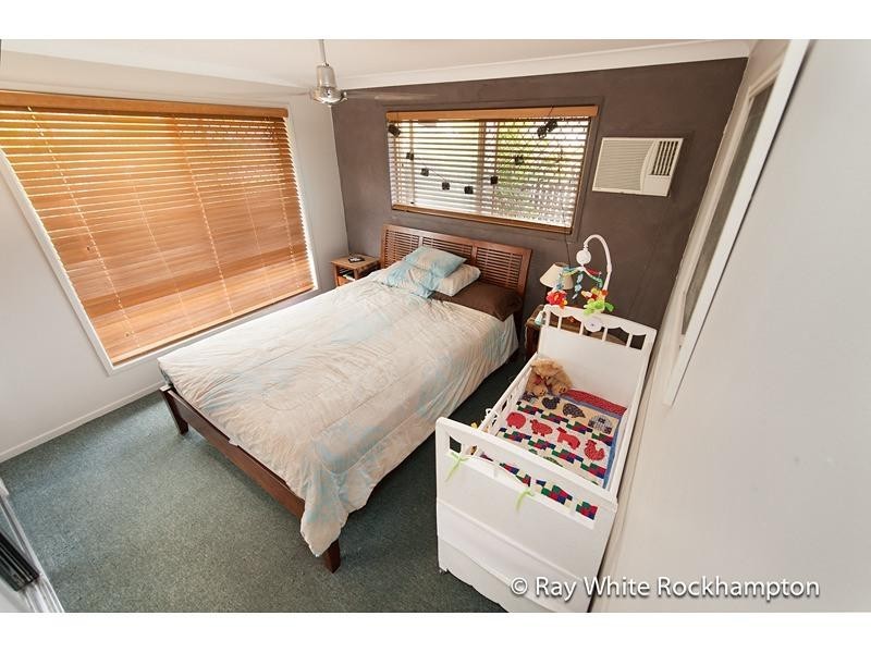 1 Hotham Close, Parkhurst QLD 4702