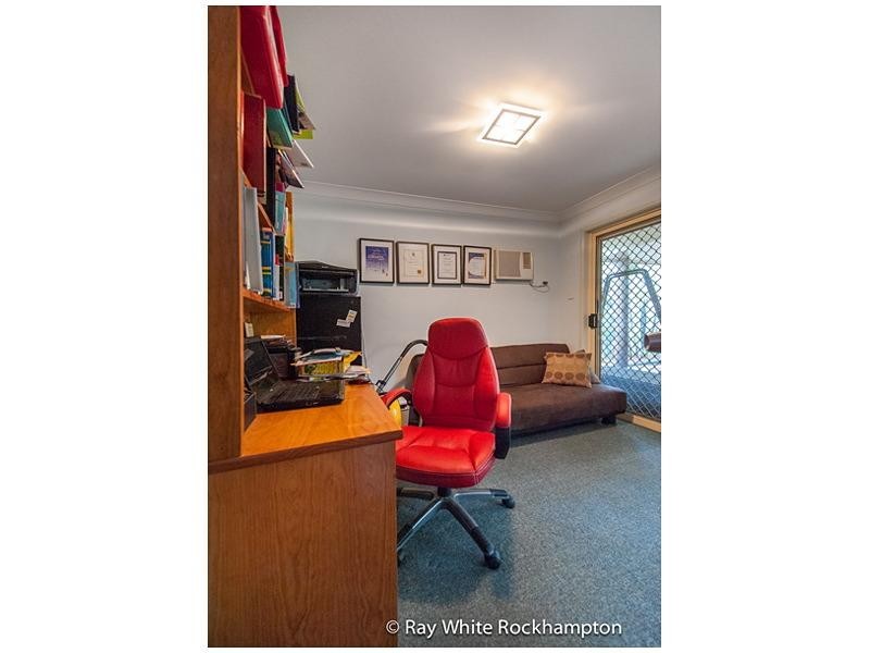 1 Hotham Close, Parkhurst QLD 4702