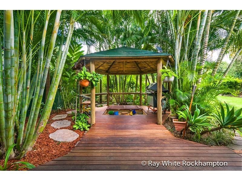 1 Hotham Close, Parkhurst QLD 4702