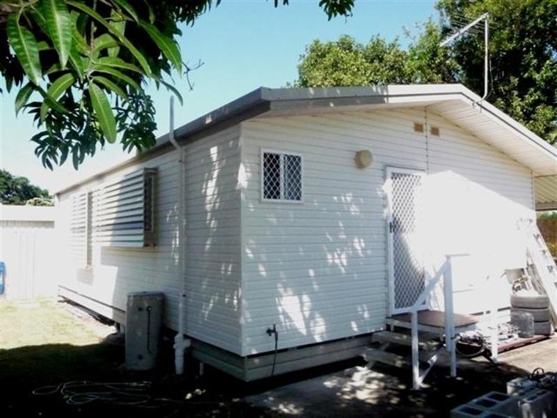 19 Hardy Avenue, Park Avenue QLD 4701