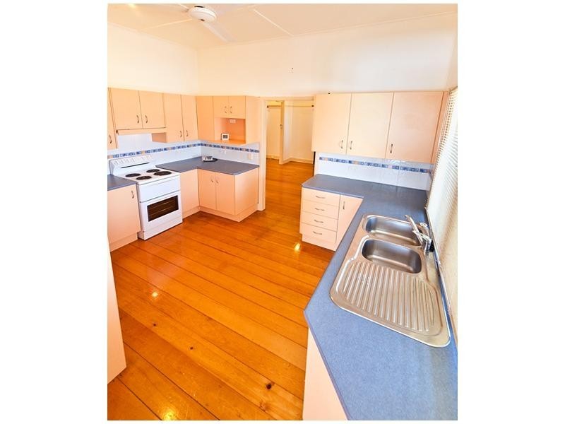 18 Jardine Street, Wandal QLD 4700