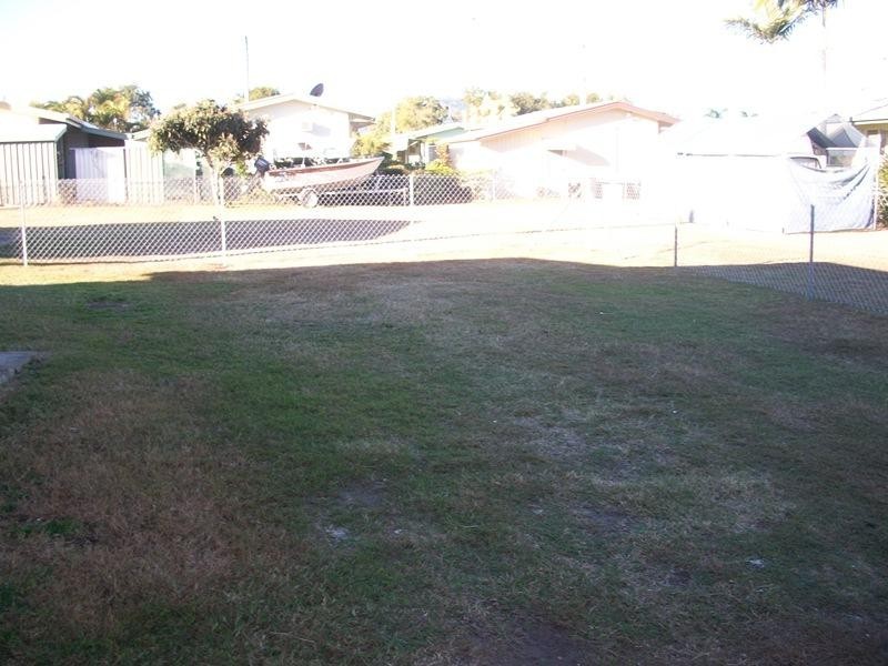 62 Thompson Street, Park Avenue QLD 4701