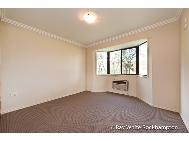 63000 Bruce Highway, Glendale QLD 4711