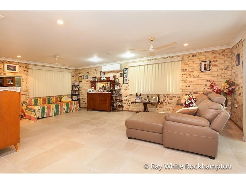 89 Emu Park Road, Nerimbera QLD 4701