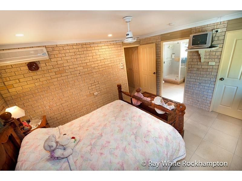 89 Emu Park Road, Nerimbera QLD 4701