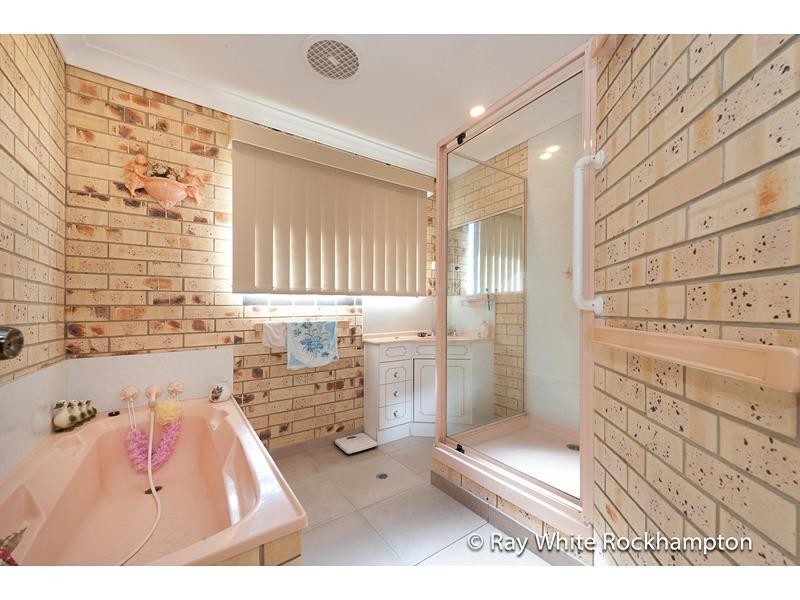 89 Emu Park Road, Nerimbera QLD 4701