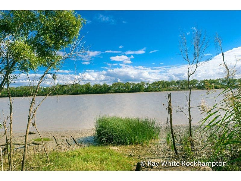 89 Emu Park Road, Nerimbera QLD 4701