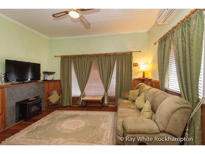 75 Main Street, Park Avenue QLD 4701