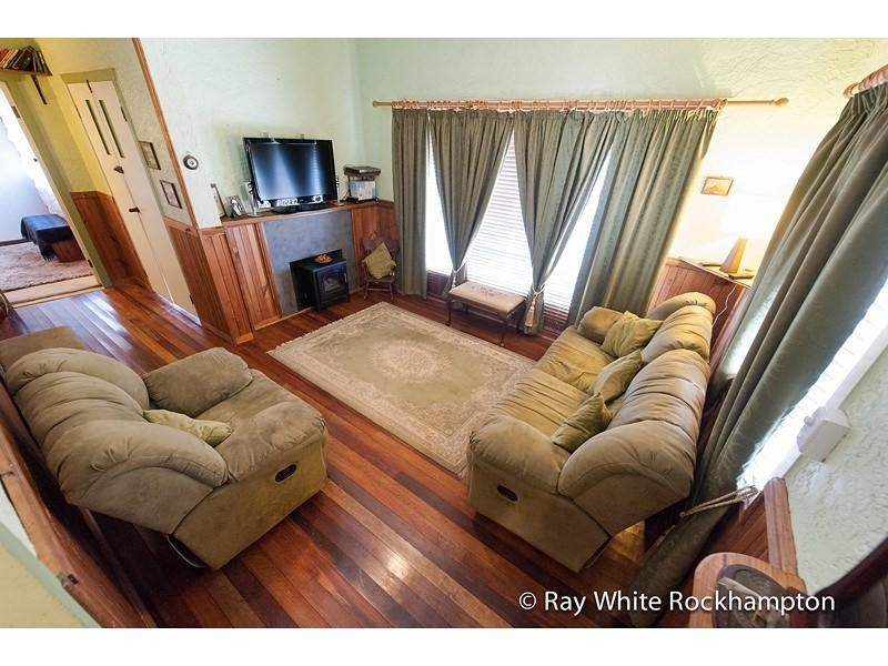 75 Main Street, Park Avenue QLD 4701