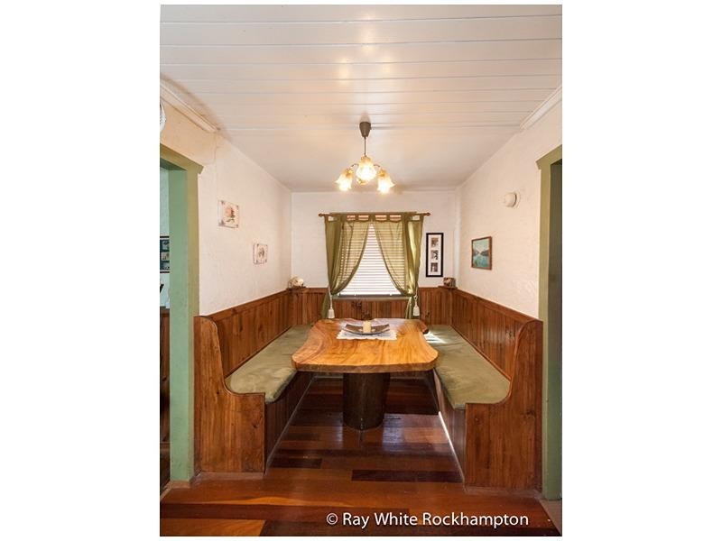 75 Main Street, Park Avenue QLD 4701