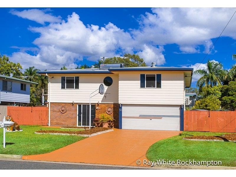 14 Schwarten Street, Kawana QLD 4701