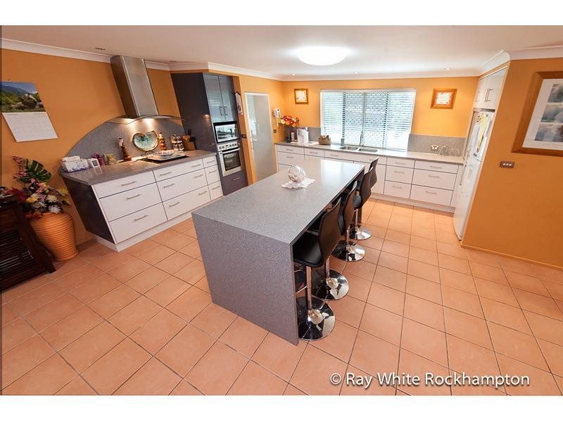 14 Schwarten Street, Kawana QLD 4701