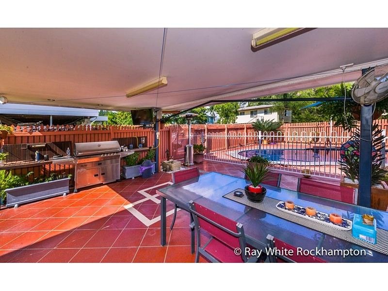 14 Schwarten Street, Kawana QLD 4701