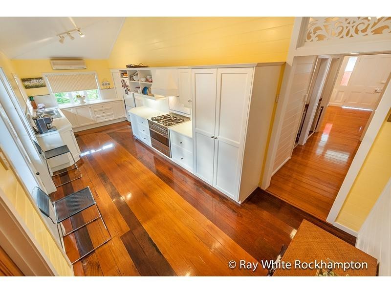 80 Cambridge Street, The Range QLD 4700