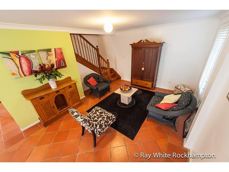 80 Cambridge Street, The Range QLD 4700