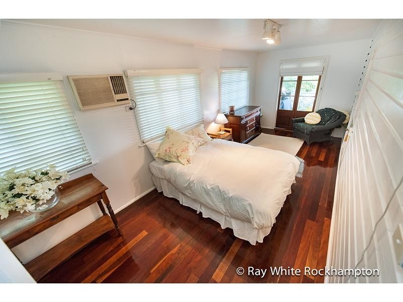 80 Cambridge Street, The Range QLD 4700