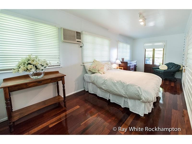 80 Cambridge Street, The Range QLD 4700