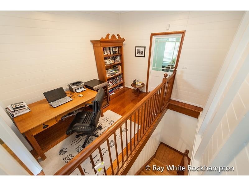 80 Cambridge Street, The Range QLD 4700