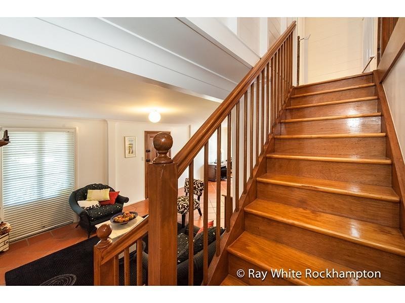 80 Cambridge Street, The Range QLD 4700