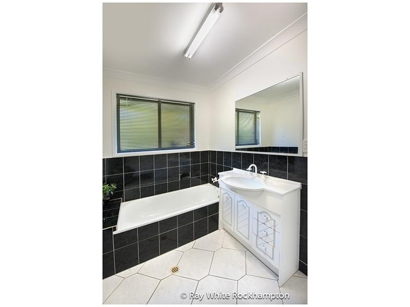 21 Van Haeren Street, Kawana QLD 4701