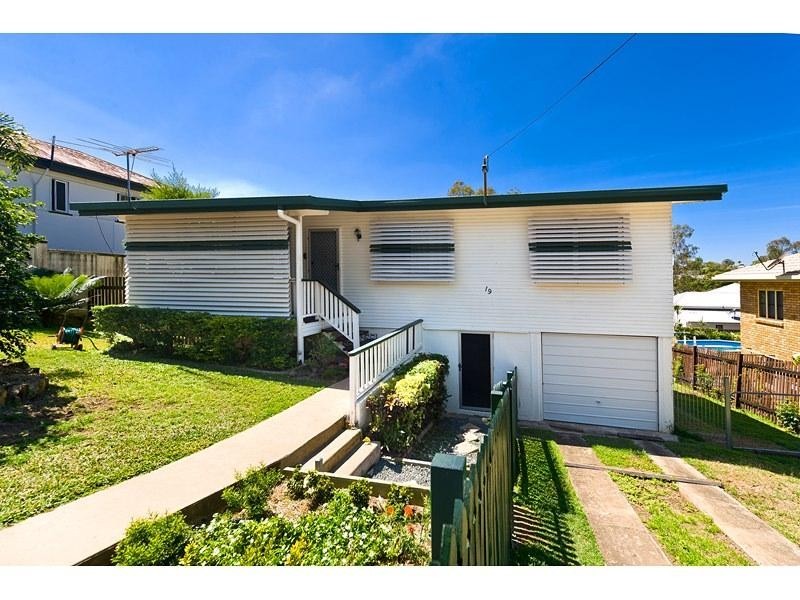 19 Normanby Terrace, The Range QLD 4700