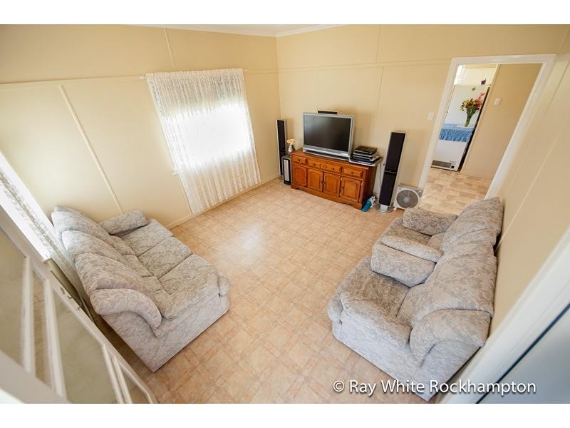 8 Kirkellen Street, Berserker QLD 4701