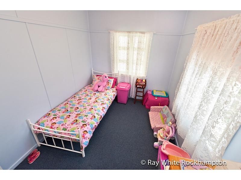 8 Kirkellen Street, Berserker QLD 4701