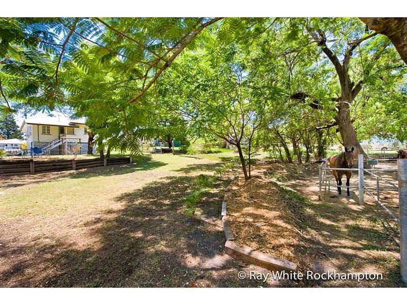 8 Kirkellen Street, Berserker QLD 4701