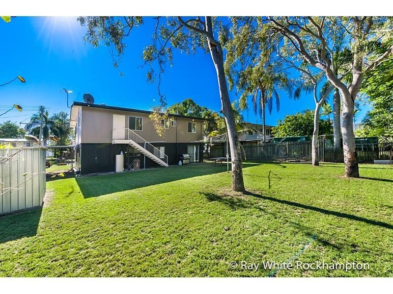 10 Cant Street, Kawana QLD 4701