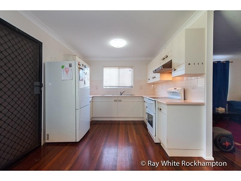 10 Cant Street, Kawana QLD 4701