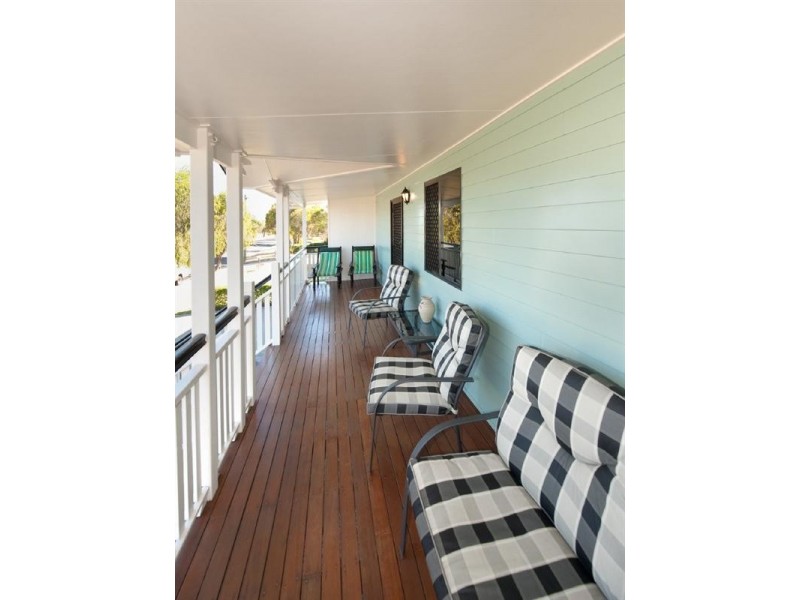 23 Thackeray Street, Park Avenue QLD 4701