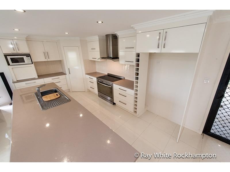 52 McQuire Road, Alton Downs QLD 4702