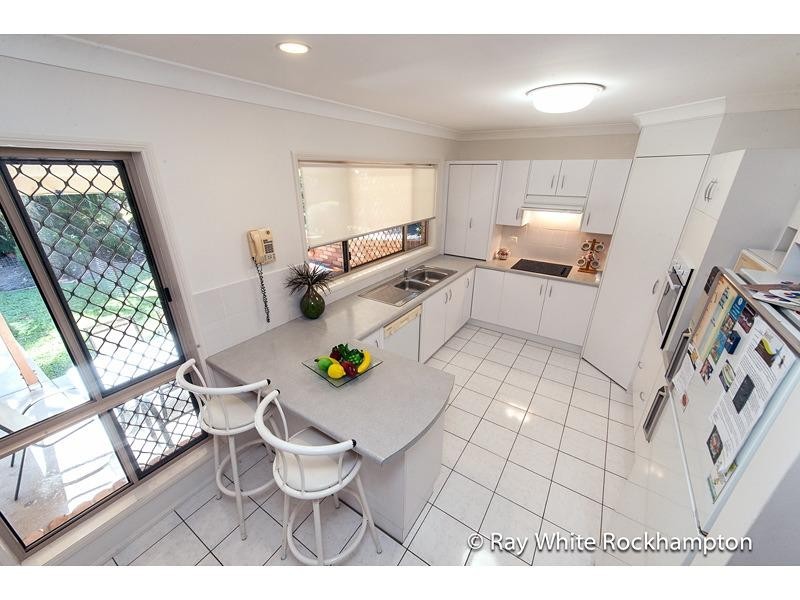 42 Schlencker Drive, Glenlee QLD 4711