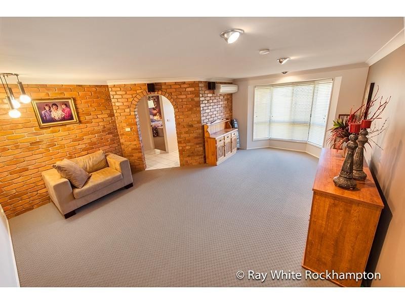 42 Schlencker Drive, Glenlee QLD 4711
