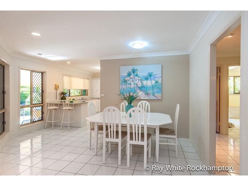 42 Schlencker Drive, Glenlee QLD 4711