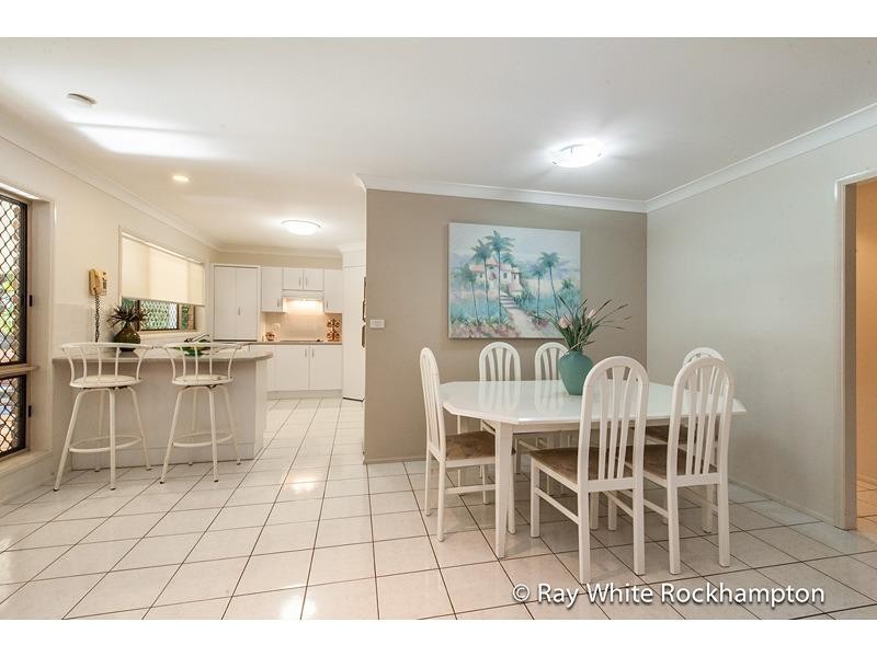 42 Schlencker Drive, Glenlee QLD 4711