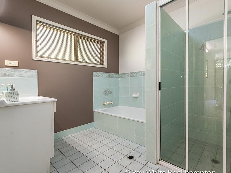 42 Schlencker Drive, Glenlee QLD 4711