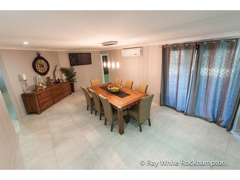 8 Sandy’s Place, Kawana QLD 4701