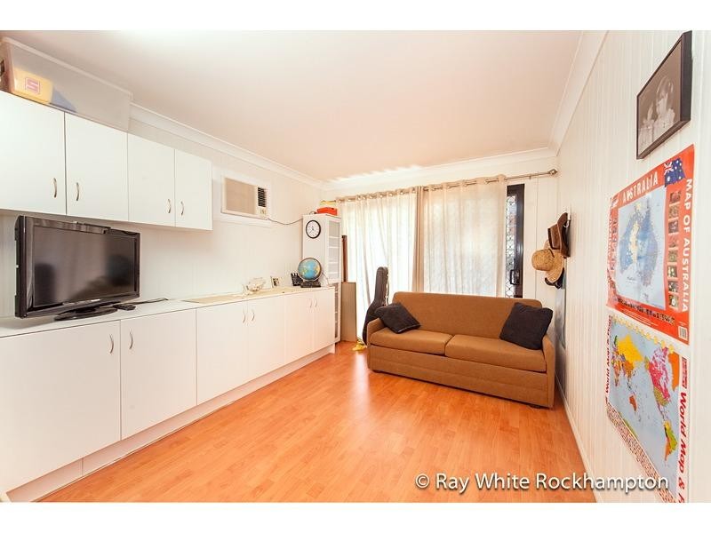 293 Creek Street, Berserker QLD 4701