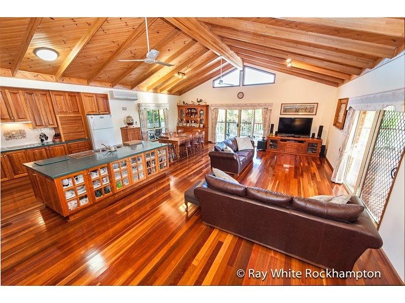 18 Laura Close, Rockyview QLD 4701