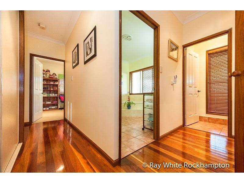 18 Laura Close, Rockyview QLD 4701