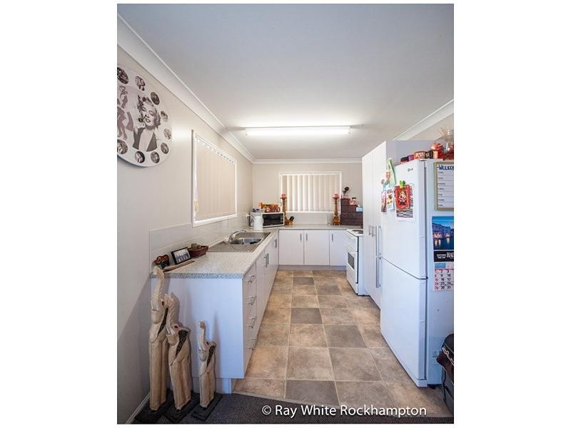 2/45 Denning Street, Park Avenue QLD 4701