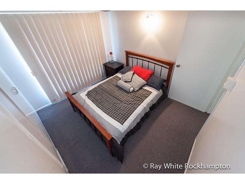 2/45 Denning Street, Park Avenue QLD 4701