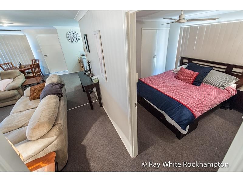 2/45 Denning Street, Park Avenue QLD 4701