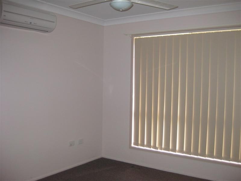 10 Van Haeren Street, Kawana QLD 4701