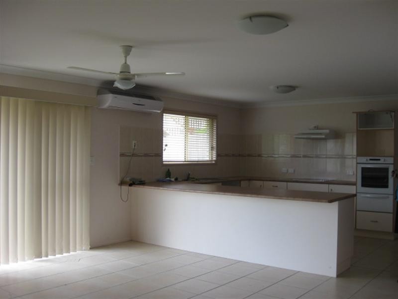 10 Van Haeren Street, Kawana QLD 4701