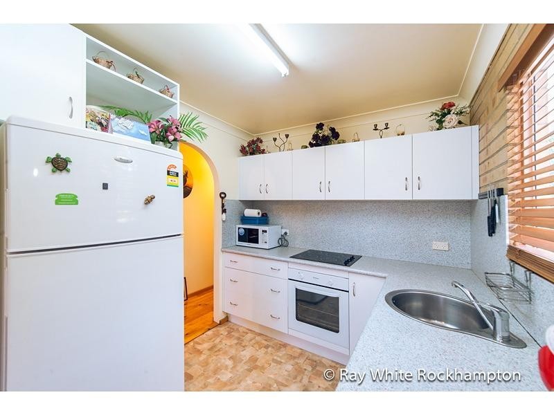 2 Leeds Avenue, Kawana QLD 4701