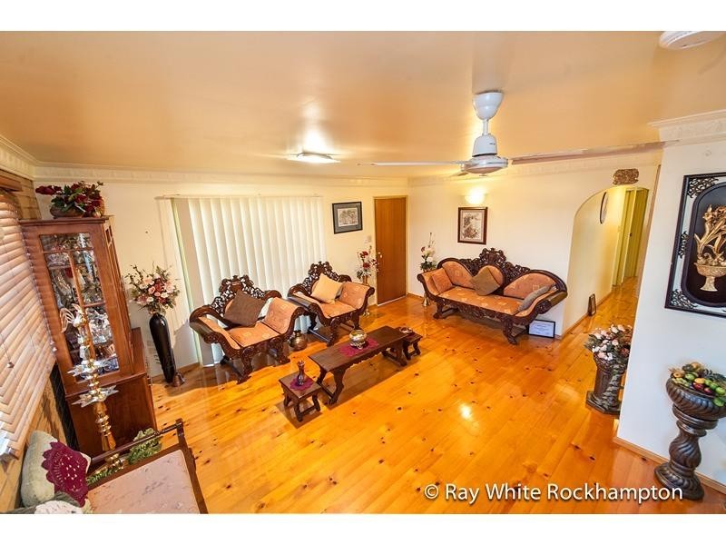 2 Leeds Avenue, Kawana QLD 4701